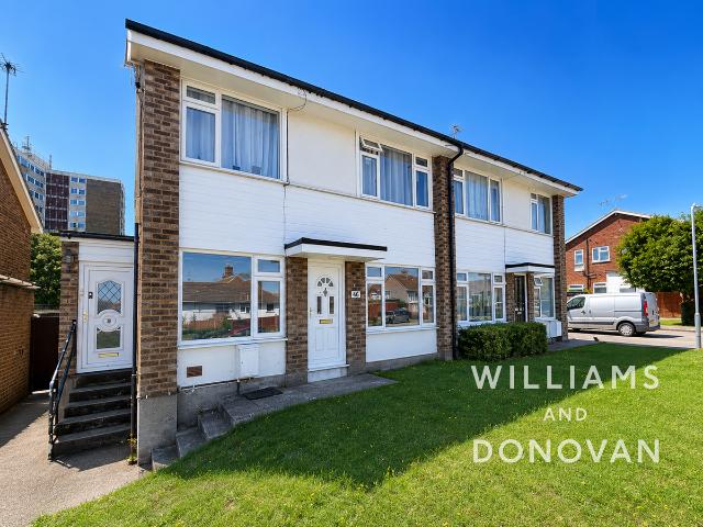 Hudson Crescent, Leigh On Sea, Essex SS9, 2 bed flat to rent, £1,400 pcm | PrimeLocation