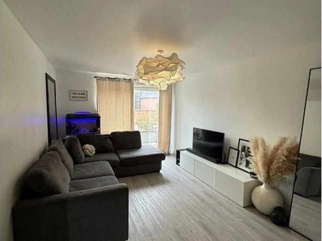 Hudson House, Epsom KT19, 2 bed flat to rent, £1,750 pcm | PrimeLocation