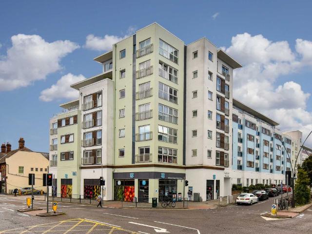 Hudson House, Station Approach KT19, 1 bed flat to rent, £1,350 pcm | PrimeLocation