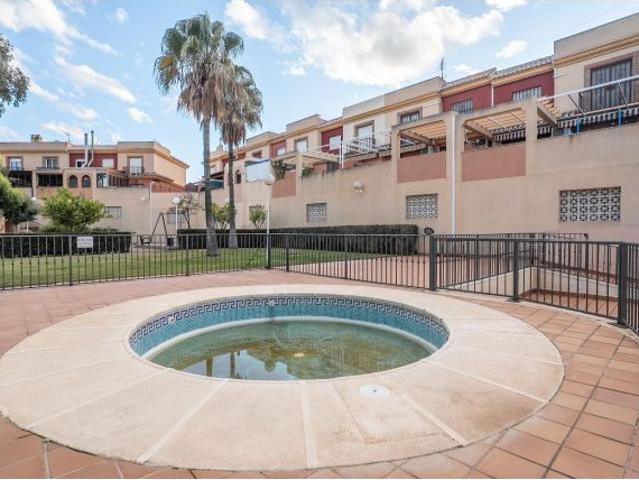 HUERCAL ALMERIA LOS PINOS: TRIPLEX EN ESQUINA 4 HAB + 2 BAÑOS + CUARTO JUEGOS + SÓTANO + GARAJE