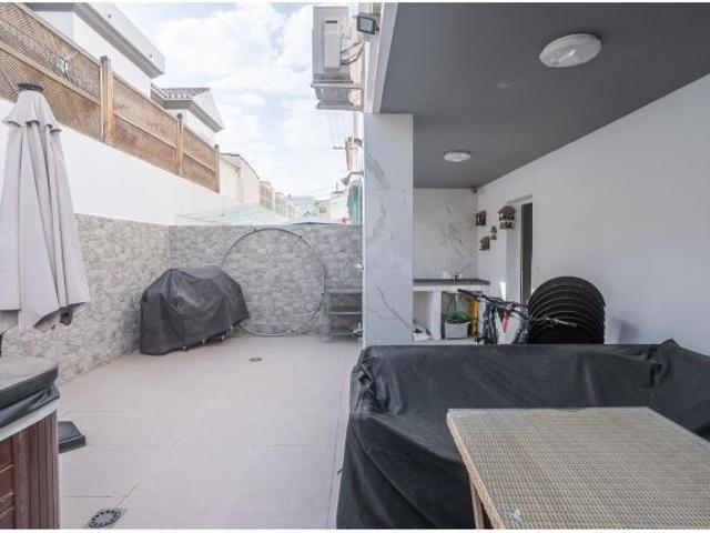 HUERCAL DE ALMERIA LOS PINOS: TRIPLEX + 4 HABITACIONES + 2 BAÑOS + 1 ASEO + SOTANO + PATIO + PORC