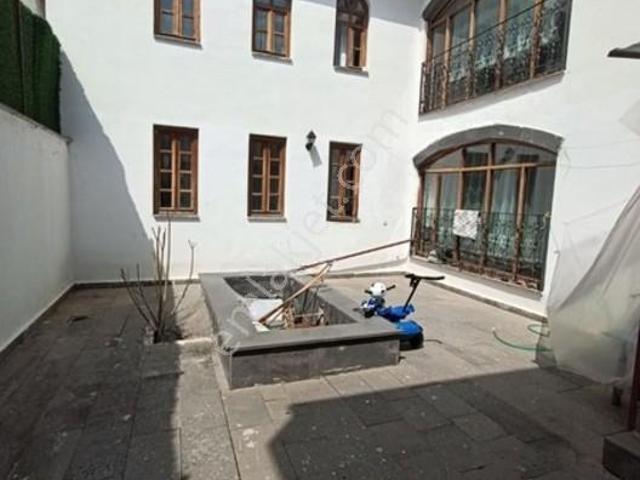 Hugalift Gayrimenkulden Hz Süleyman Caddesi 6+2 Konak Satılık