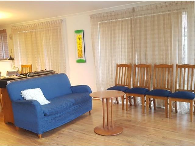 HUGE & MODERN HOUSE. OPPOSITE PARK. CLOSE TO ALL AMENITIES. BONUS FURNITURE