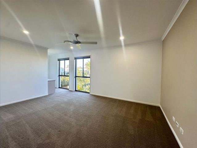 Huge North Facing Waterfront Family Home with Granny Flat and Triple Garage