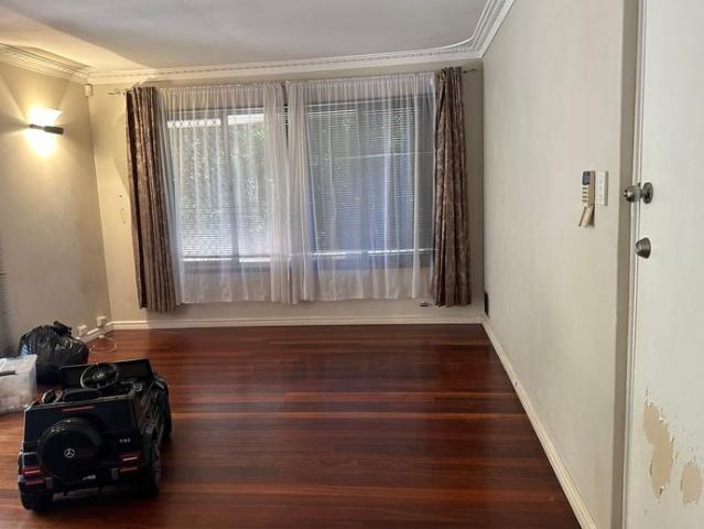 Huge Attached Workshop & Convenient Kewdale Location