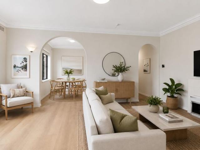 Huge Art Deco Apartment With Amazing Views