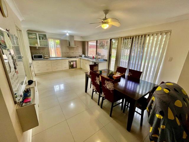 Huge Bedroom. Modern House. Top Locale. Female Rental!