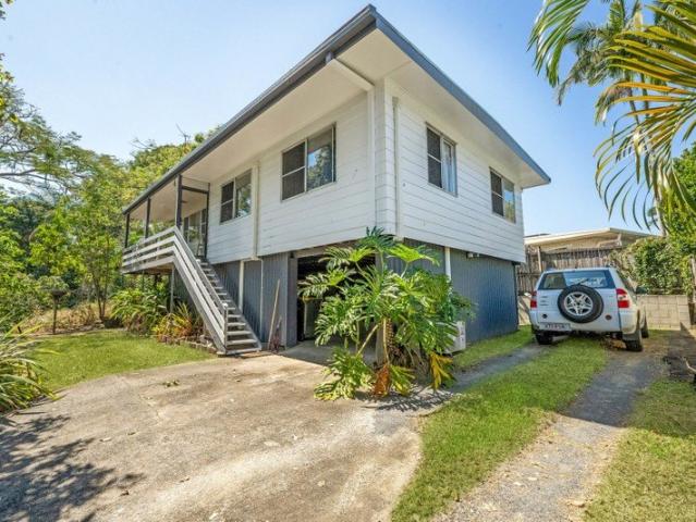 Huge Block Near Beach: Room for Shed