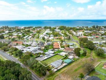 HUGE BLOCK OF LAND CLOSE TO CULBURRA BEACH