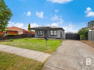 HUGE BLOCK IN GREAT LOCATION WITH COMFORTABLE HOUSE
