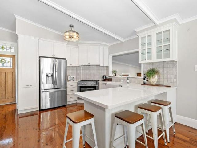Huge Charming Home with Granny Flat & Swimming Pool