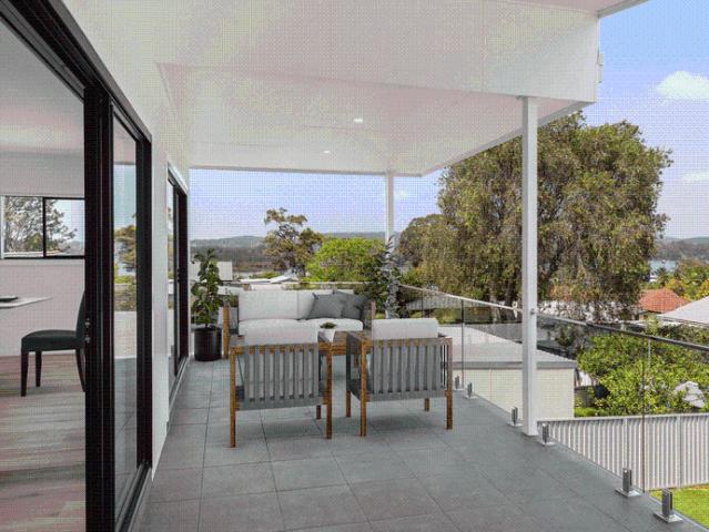 Huge Family home, Access to Lake 260m away