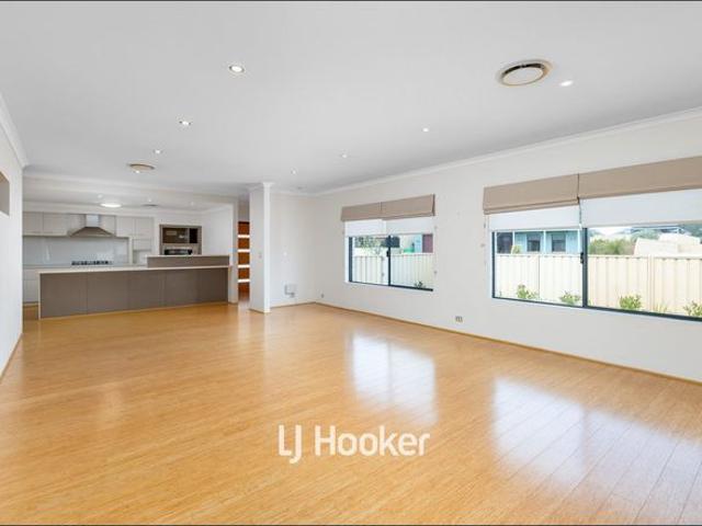Huge Family Home in a Sought After Coastal Location