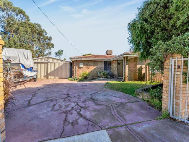 Huge Family Home with Pool Zoned R20/40 with Existing Approval for Survey Strata Rear Lot!