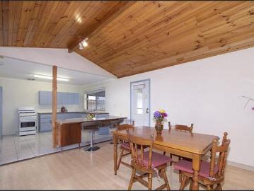 Huge Family Living on a Massive 1,655m² Block Wattle Grove Primary School Zone!