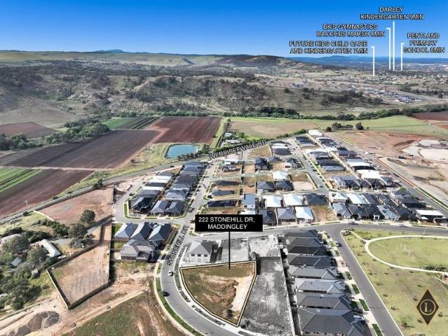 HUGE FRONTAGE ON MAIN LOCATION, BUILD YOUR DREAM HOUSE !