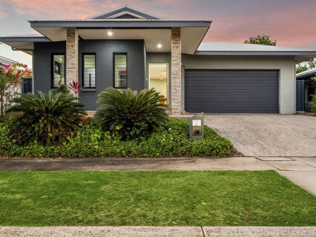 Huge Island Kitchen, Spacious Family Living & Rental Returns