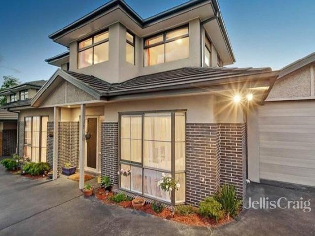 Huge low maintenance town house