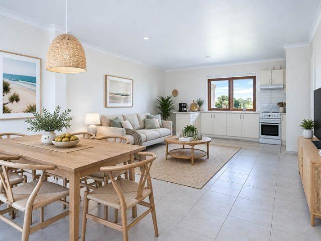 HUGE LOWER DUPLEX ON A WHISPER QUIET STREET!
