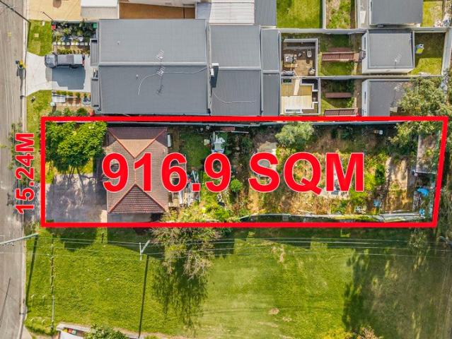 HUGE PARCEL OF LAND IN PRIME POSITION | 916.9M2 WITH 15.24M FRONTAGE