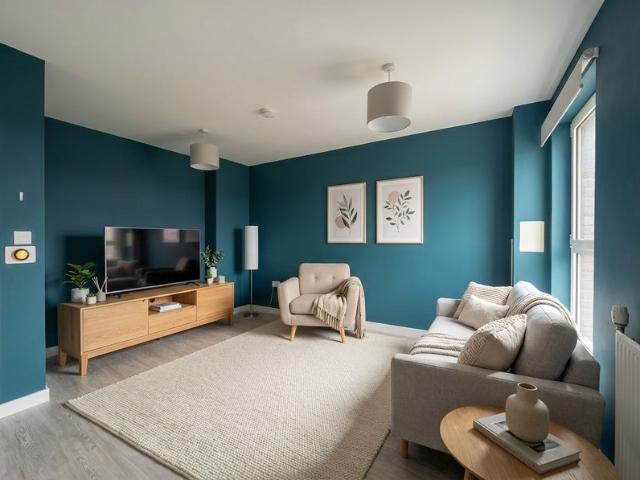 Huge property for 2x sharers, roof terraces, gym
