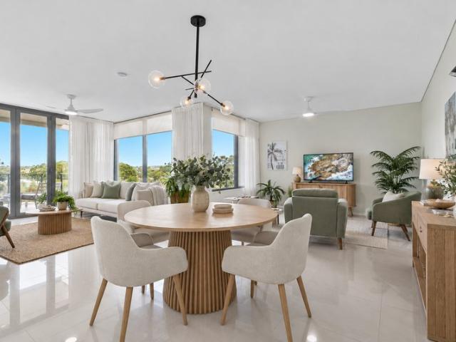 HUGE SUB PENTHOUSE APARTMENT WITH WATER VIEWS & MULTIPLE LIVING AREAS