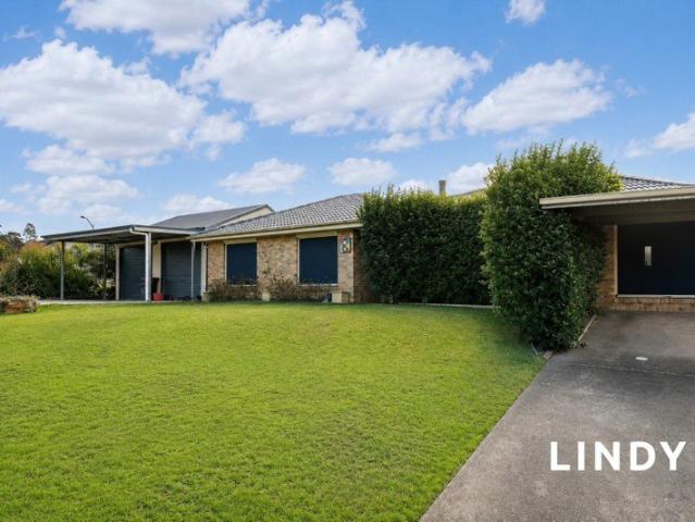 HUGE SHED, SPACIOUS ENTERTAINING & UPDATED THROUGHOUT
