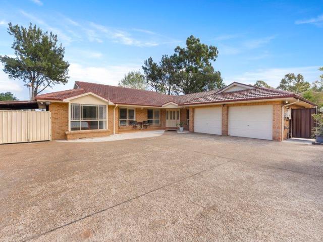 HUGE SINGLE LEVEL HOME, OVERSIZED BLOCK OPEN TO VIEW WED 07/10/2026 @ 5.30 6PM & SAT 10/10/2026 @ 10 10.30AM