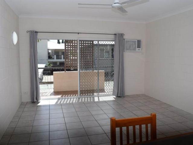 HUGE TWO BEDROOM UNIT FULLY TILED, WELL PRESENTED, & CAT FRIENDLY