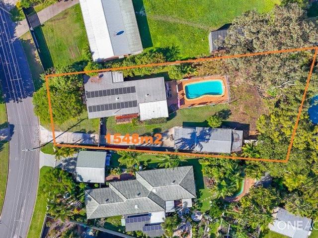 Huge 1548m2 block in growth corridor