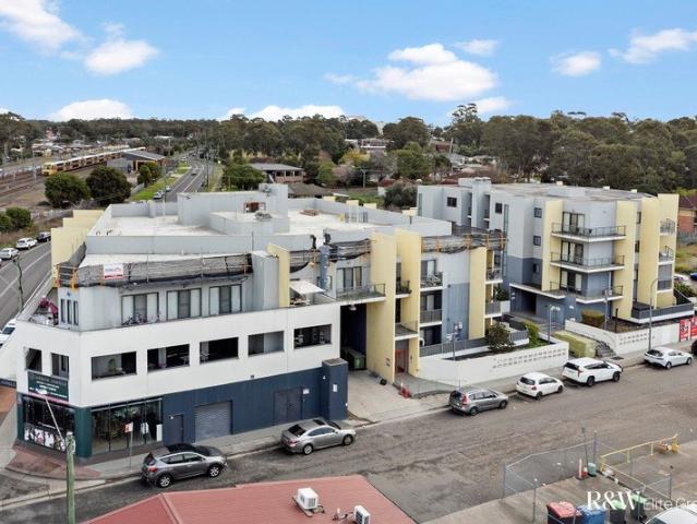 Huge 2 Bedroom Unit with Wraparound Balcony!