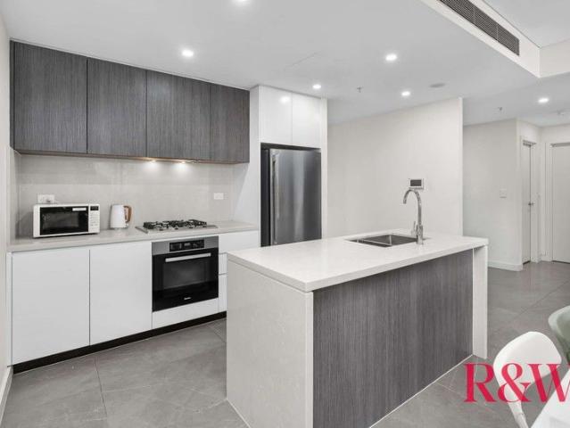 HUGE 2 BEDROOM PLUS STUDY APARTMENT