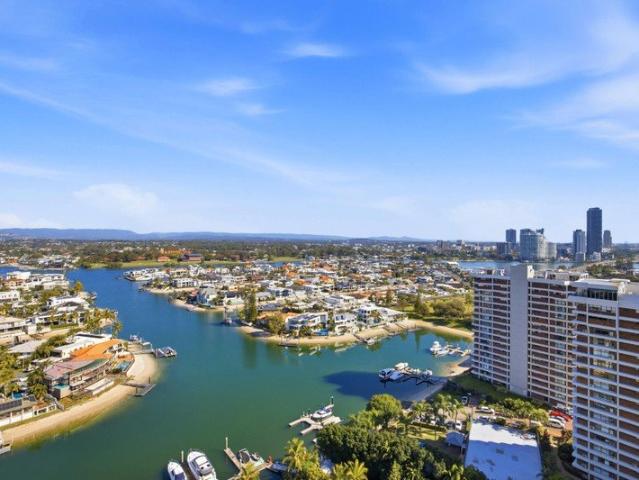 Huge 2 Bedroom Stunning Views