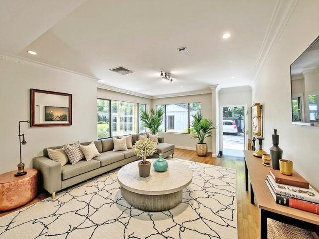 HUGE 3 BEDROOM TOWNHOUSE PLUS A SMALL COURTYARD IN QUIET CUL DE SAC DEVELOPMENT
