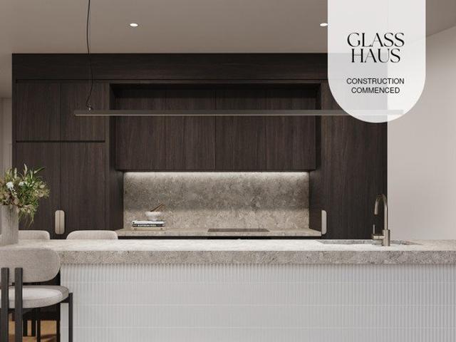 Huge 3Bed, 2Bath Residence with Clear CBD Views & DoubleVanity Ensuite