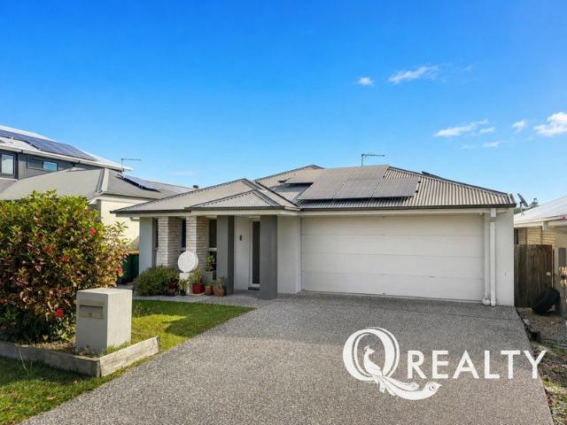HUGE 4 Bed + 4 Bathroom Home With Solar + 7 A/C!