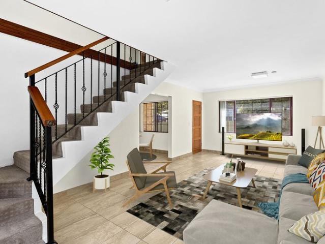 Huge 4 Bedroom Townhouse in Prime Location