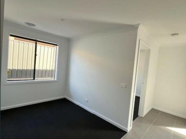 HUGE 4 Bedroom Family Home!