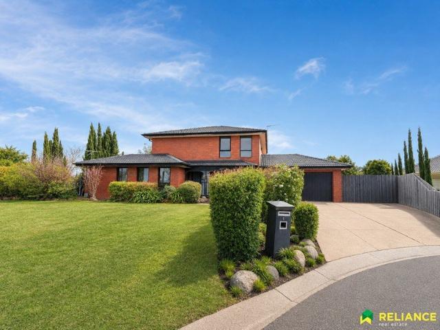 HUGE 692m² BLOCK WITH SUBDIVISION POTENTIAL STCA FULLY RENOVATED FAMILY HOME ON A PRIME BLOCK!