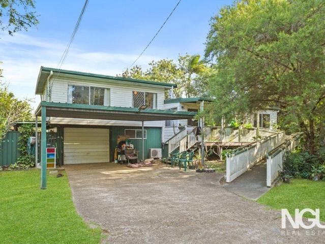 HUGE 865M² BLOCK WITH FUTURE TWO DWELLING POTENTIAL STCA