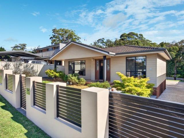 Huge 815.7m2 Lot Loaded With Potential Gorgeous Family Home With Room For Everyone