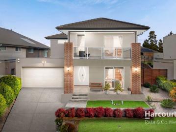 Huge 824m² Allotment | Creekside Location | Endless Future Potential