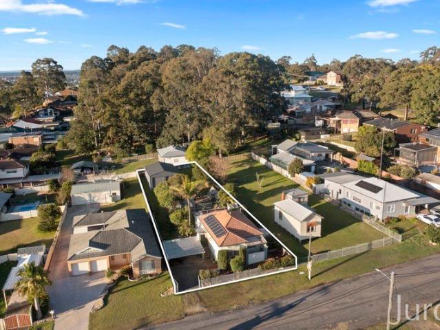 Huge 935m² Block with 10x7m Shed