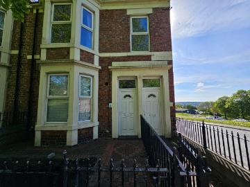 Hugh Gardens, Newcastle Upon Tyne, 8 NE4, 3 bed flat to rent, £650 pcm | PrimeLocation