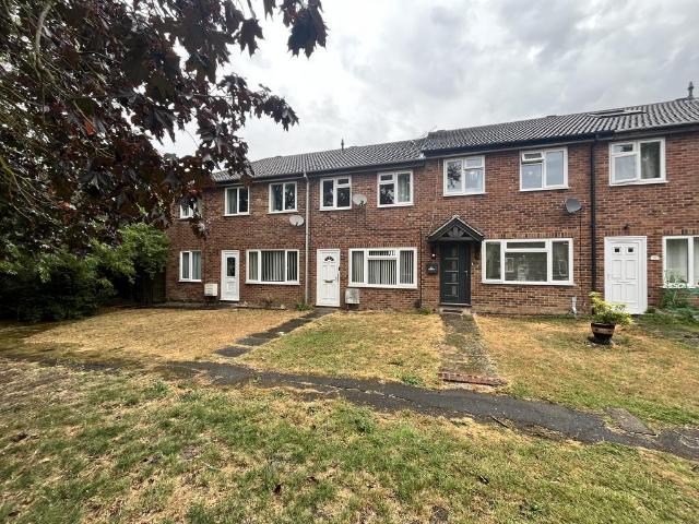 Hughenden Green, Aylesbury HP21 2 bed terraced house to rent £1,450 pcm £335 pw