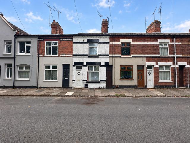 Hughenden Drive, Leicester LE2, 4 bed terraced house to rent, £1,300 pcm | PrimeLocation