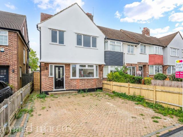 Hughenden Road, Worcester Park KT4, 4 bed detached house to rent, £2,800 pcm | PrimeLocation