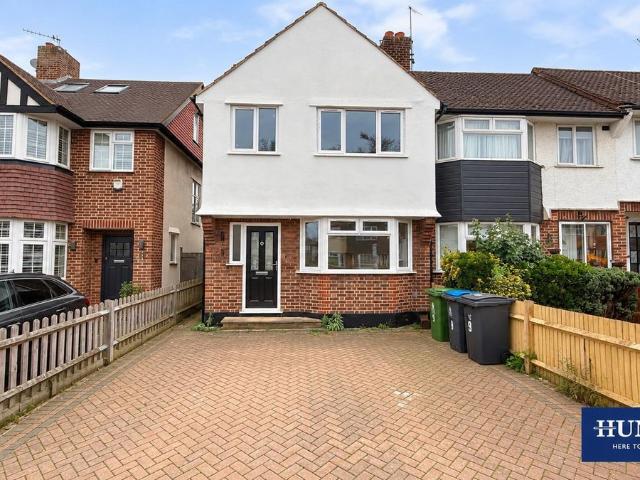 Hughenden Road, Worcester Park KT4, 4 bed end terrace house to rent, £2,750 pcm | PrimeLocation