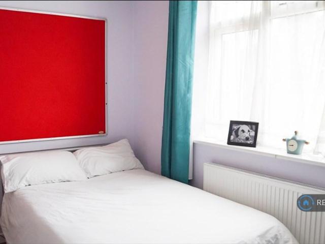 Hughenden Road, High Wycombe, HP13 1 bed in a house share to rent £775 pcm £179 pw