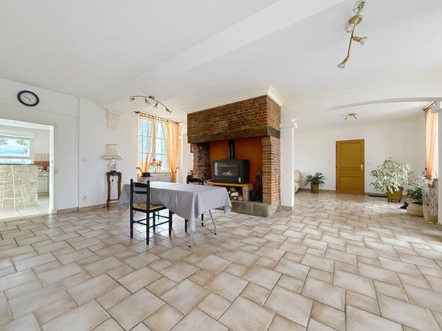 HUGLEVILLE EN CAUX MAISON 8 PIECES
